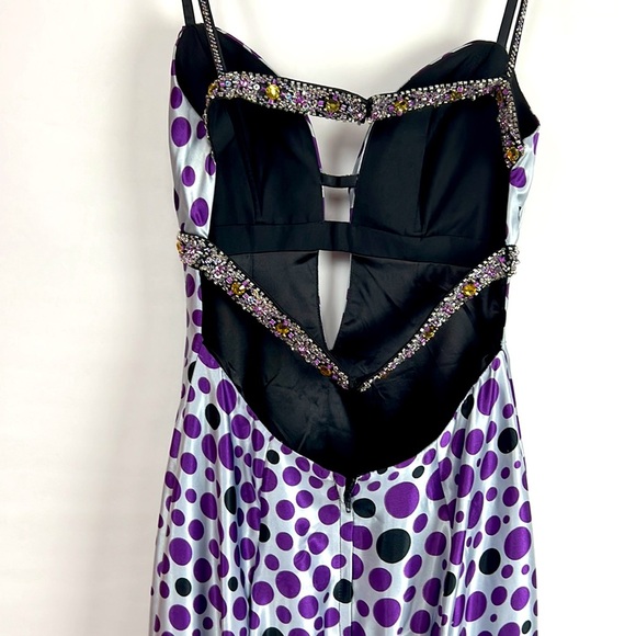 COPY - Beautiful gown but  no tag. Size 8 no flaws - Picture 6 of 11